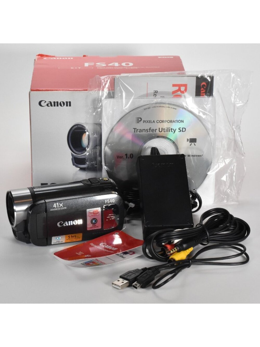 Canon FS40 Flash Memory Camcorder 8GB Internal Memory 41x Advanced Zoom MINT